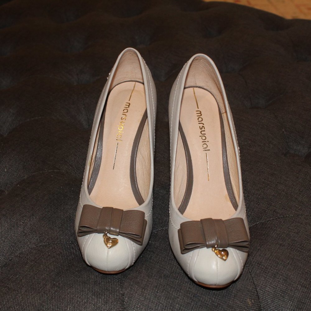 Brand New Taupe Heels with Brown Bow Accent Size 6